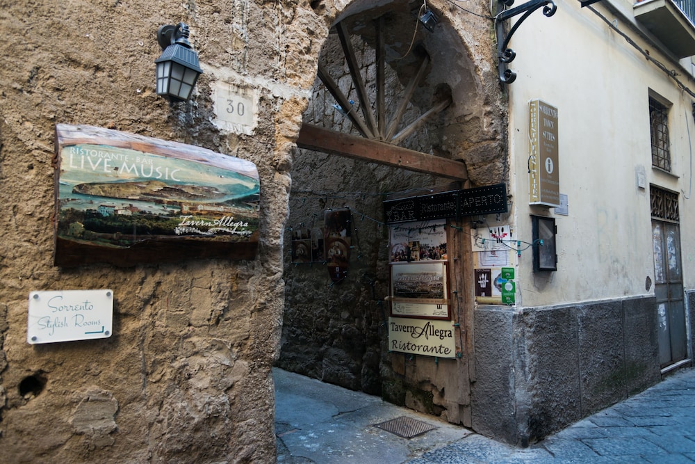 Sorrento Luxury Rooms 28/42