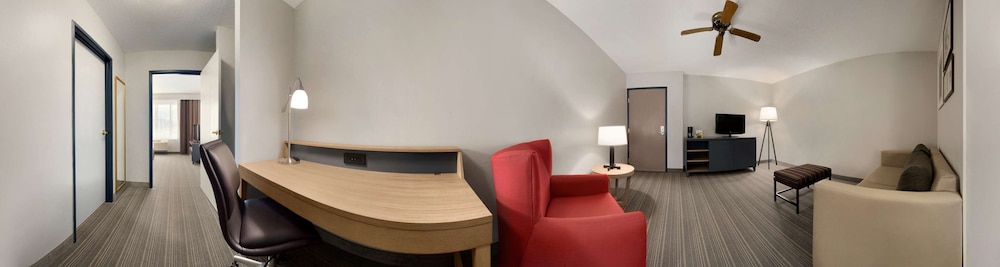 Country Inn and Suites By Radisson Grand Rapids Mn 13/17