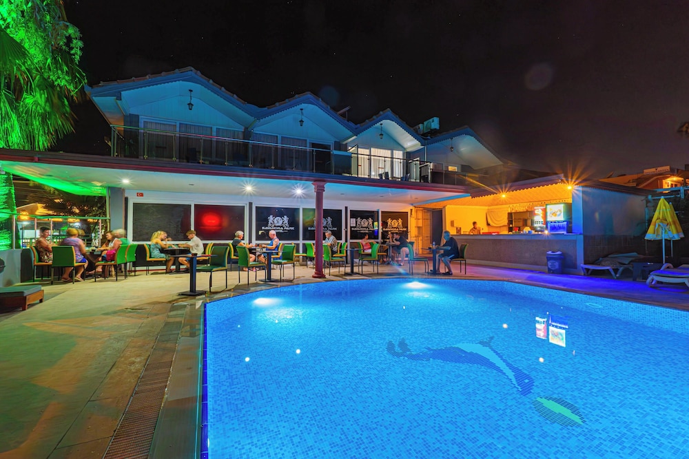 Sayanora Hotel & Park 5/50