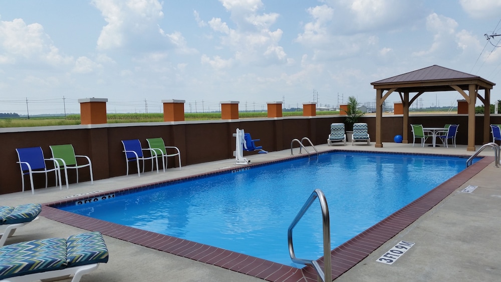 Days Inn & Suites By Wyndham Thibodaux 60/68