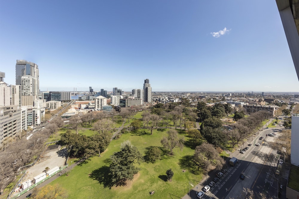 Oaks Melbourne on William Suites 42/50