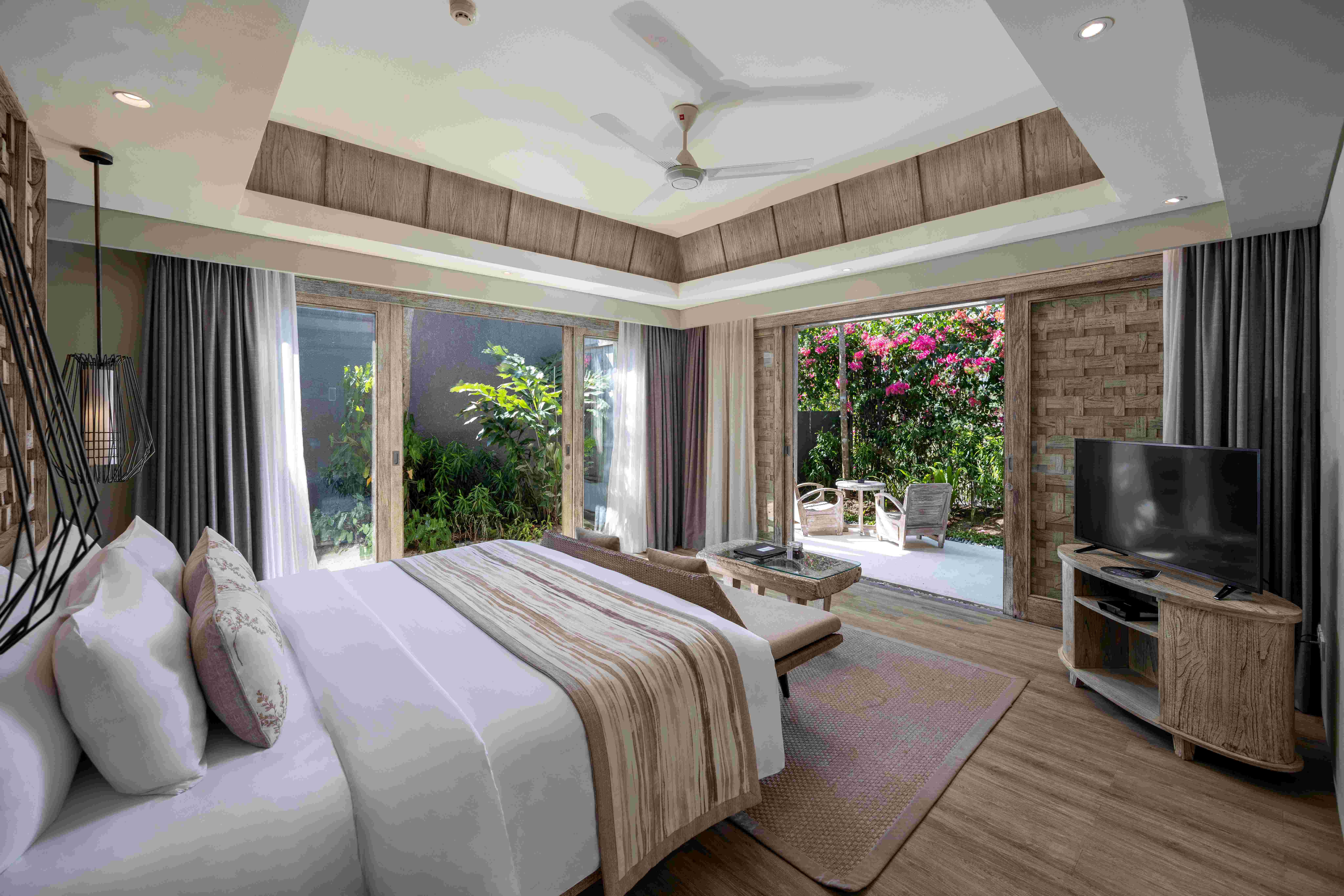 3 Bedrooms, Pool, Cross Bali Breakers 3/4