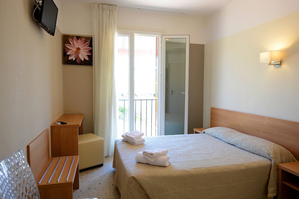 Hôtel De Porticcio 22/65