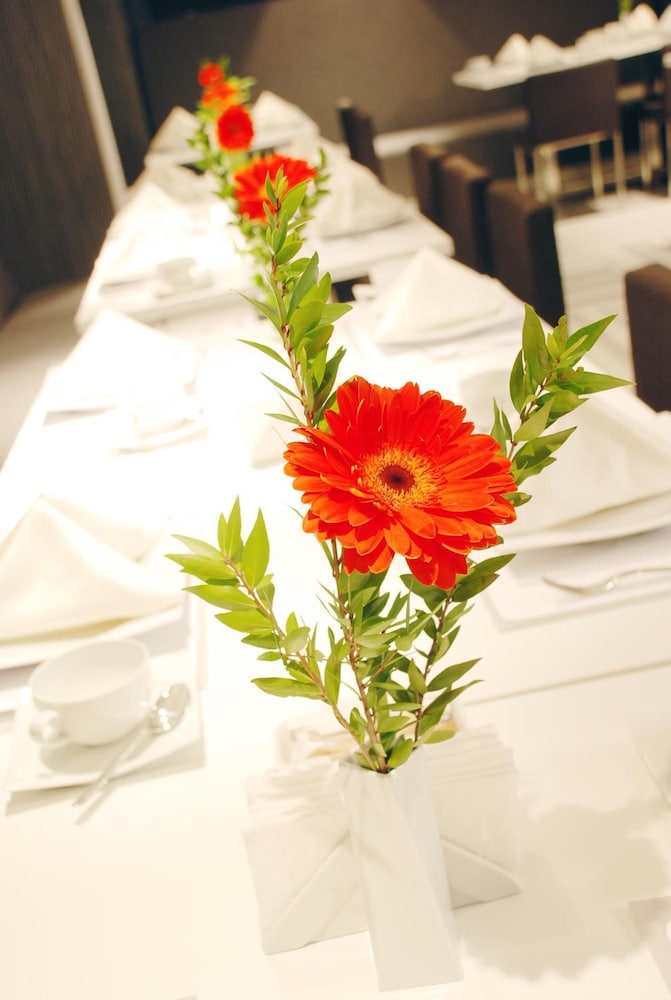 Met Boutique Hotel 24/36
