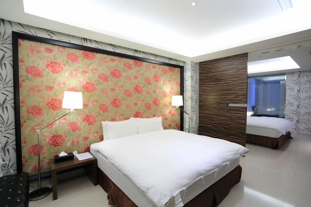 Skylight B&amp;B 30/65