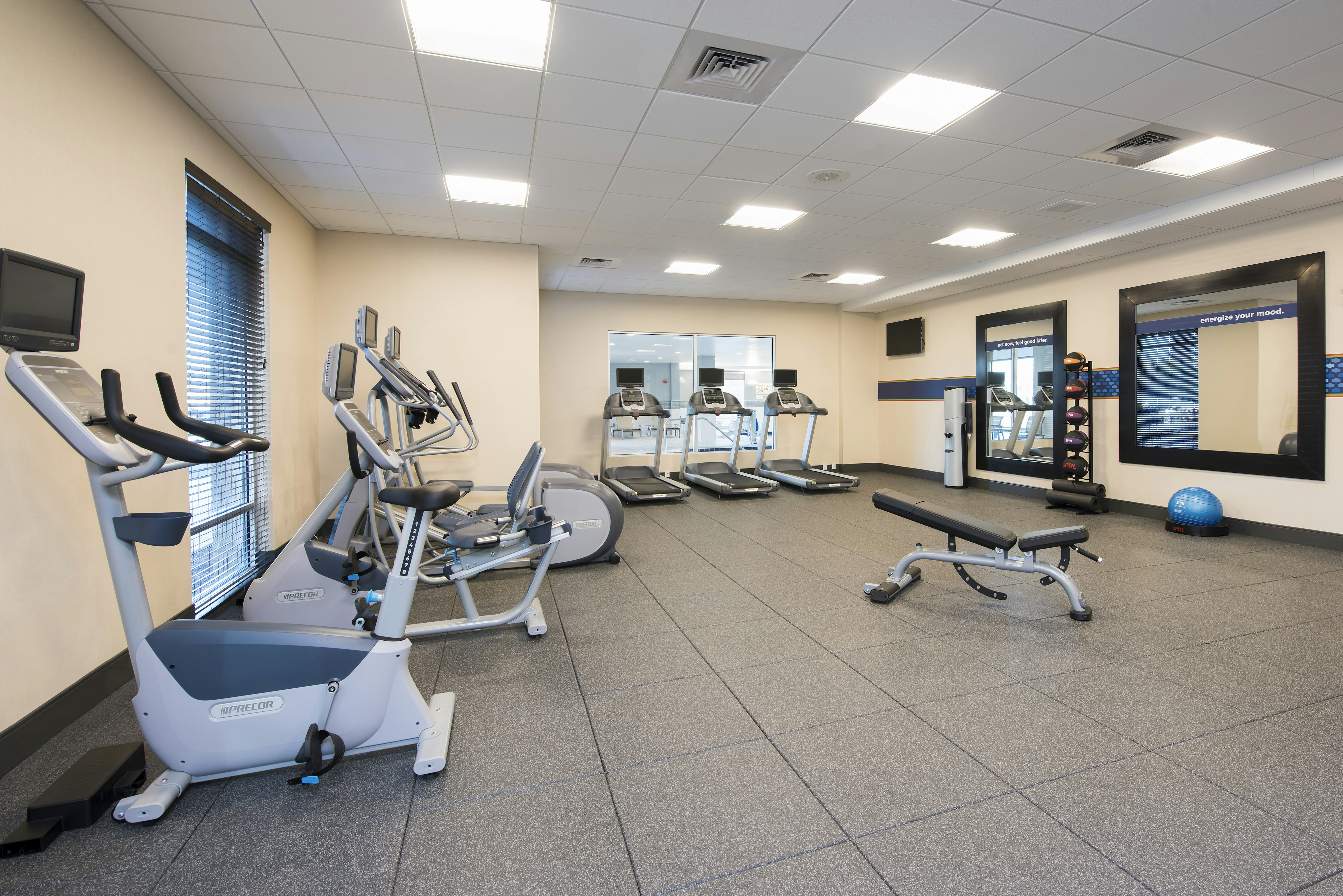 Hampton Inn Suites Indianapolis Keystone 7/20
