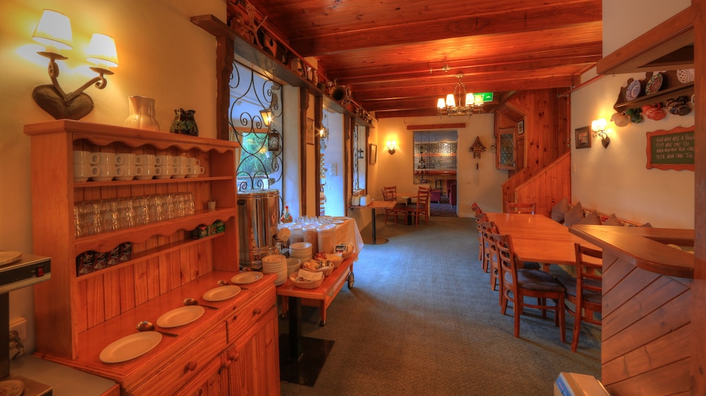 CANDLELIGHT LODGE 47/59