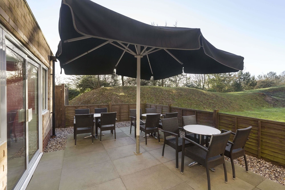 Ramada by Wyndham London Stansted Airport 31/35