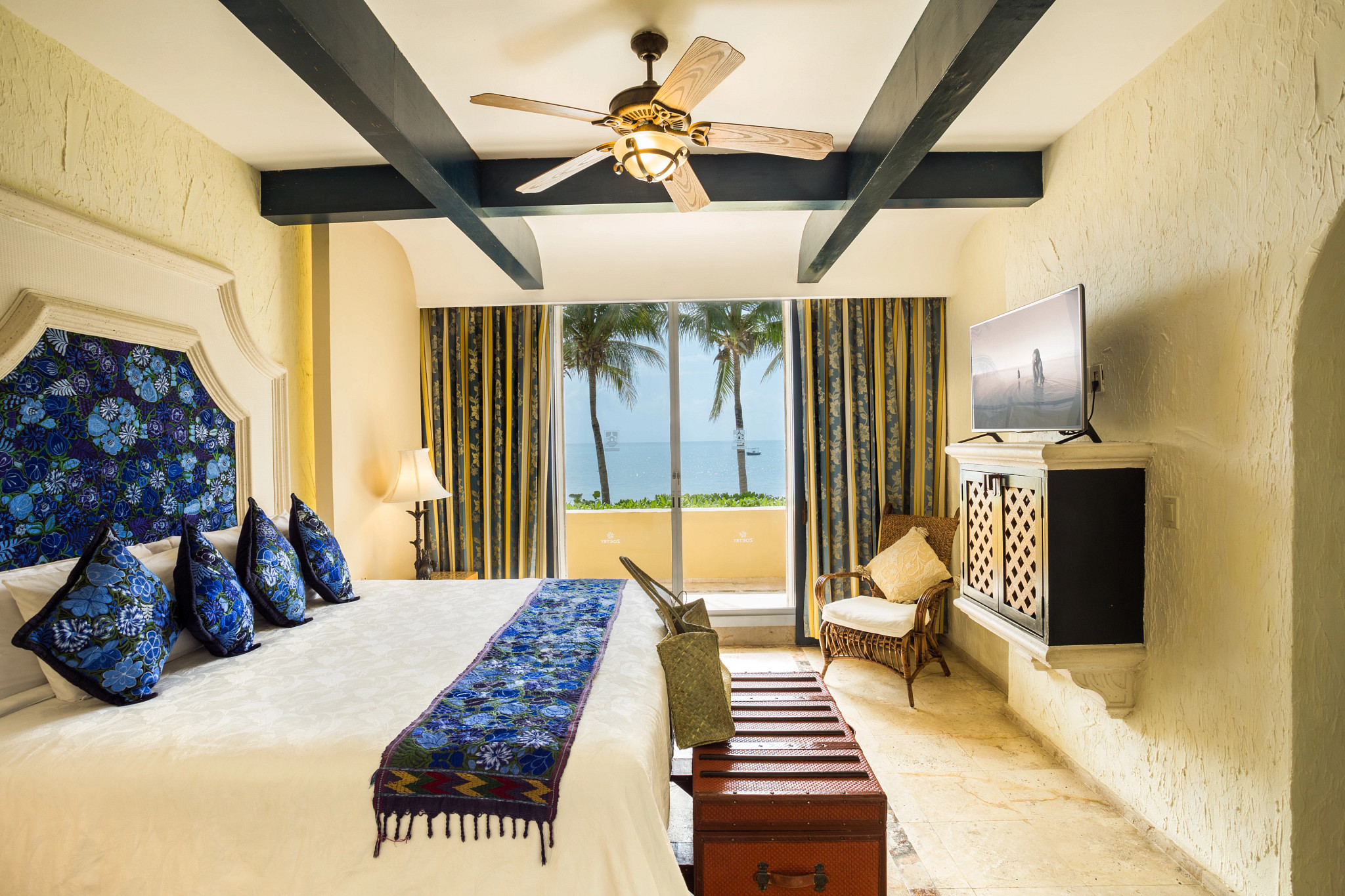 2 Bedrooms, Chairman, Infinity, Suite, Ocean Front, Outdoor Bath, Private Pool