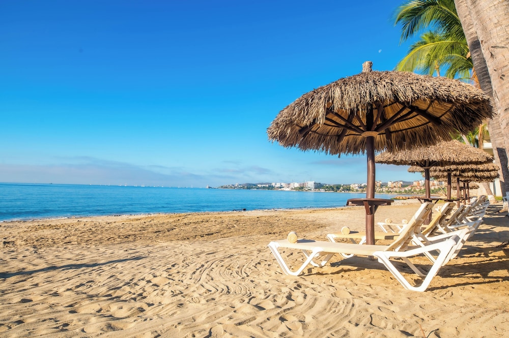 Vista Vallarta All Suites on the Beach 68/75
