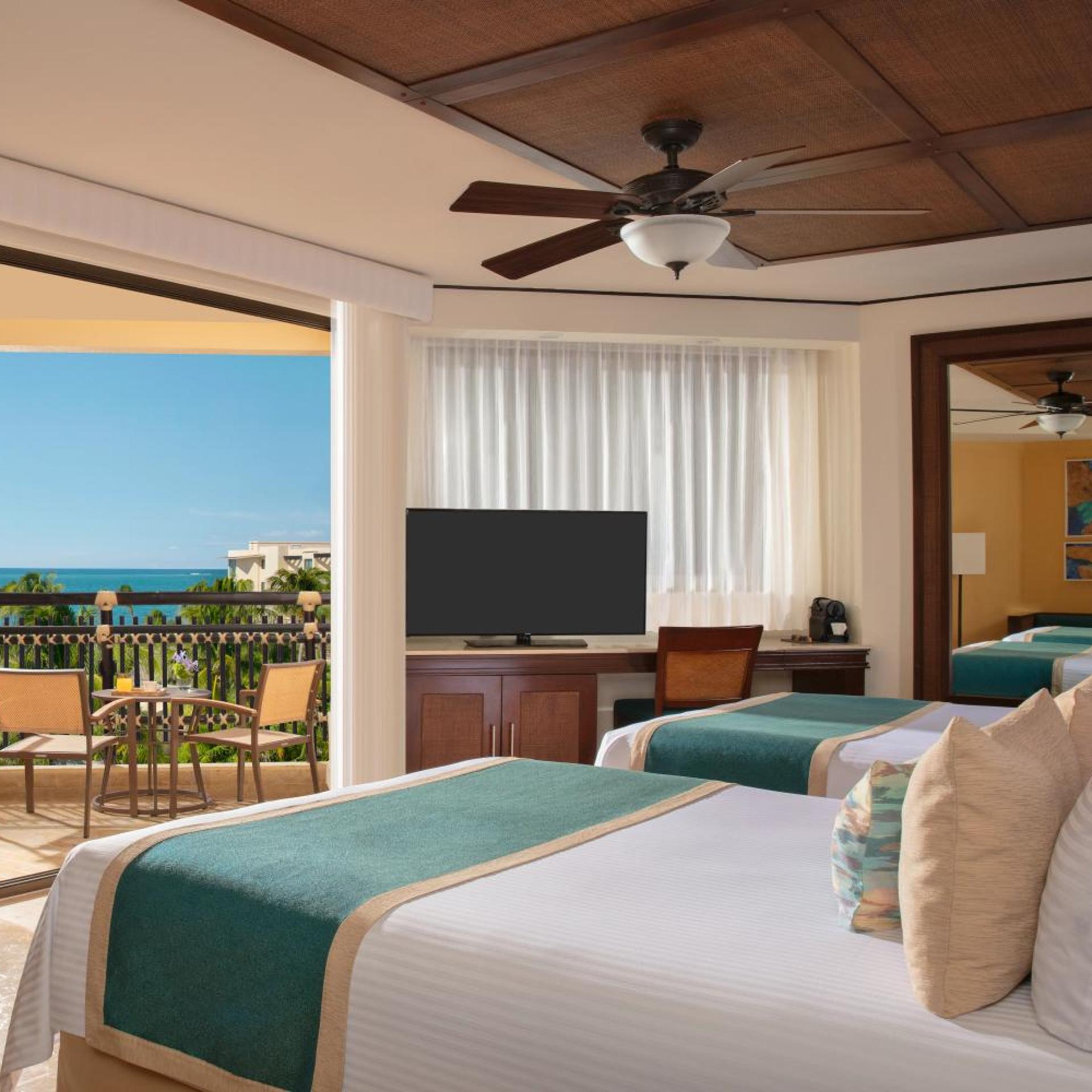 Preferred Club, 2 Double Beds, Ocean View, Outdoor Jetted Tub، Dreams Riviera Cancun 2/6