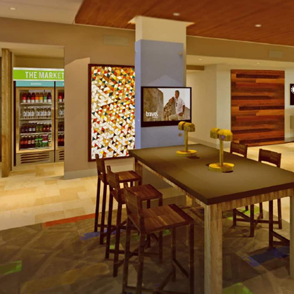 Holiday Inn Express Sedona Oak Creek 51/73