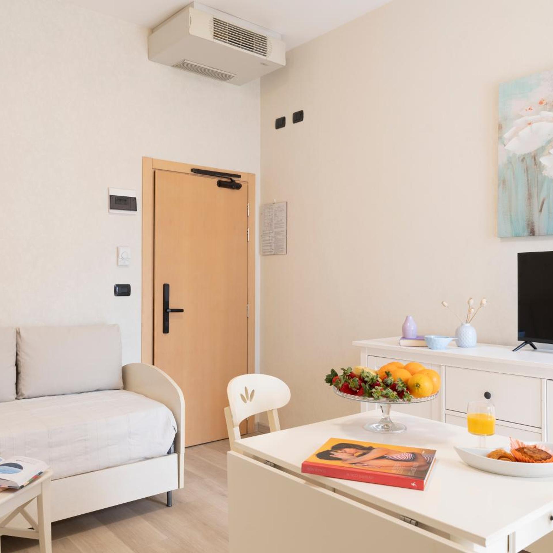 Hotel Mondial 17/48