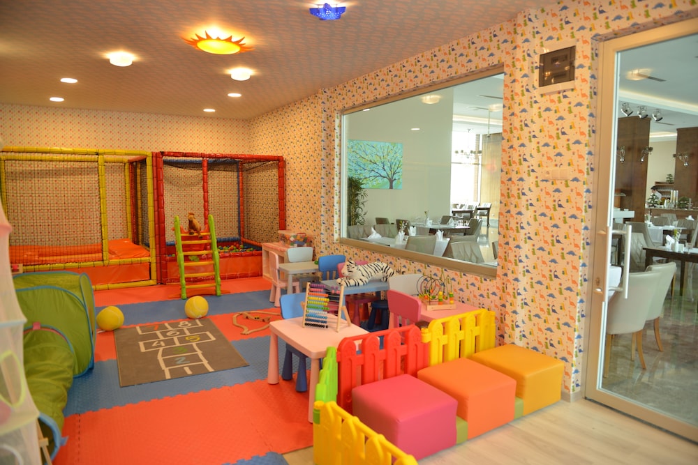 Lova Hotel Spa 42/50