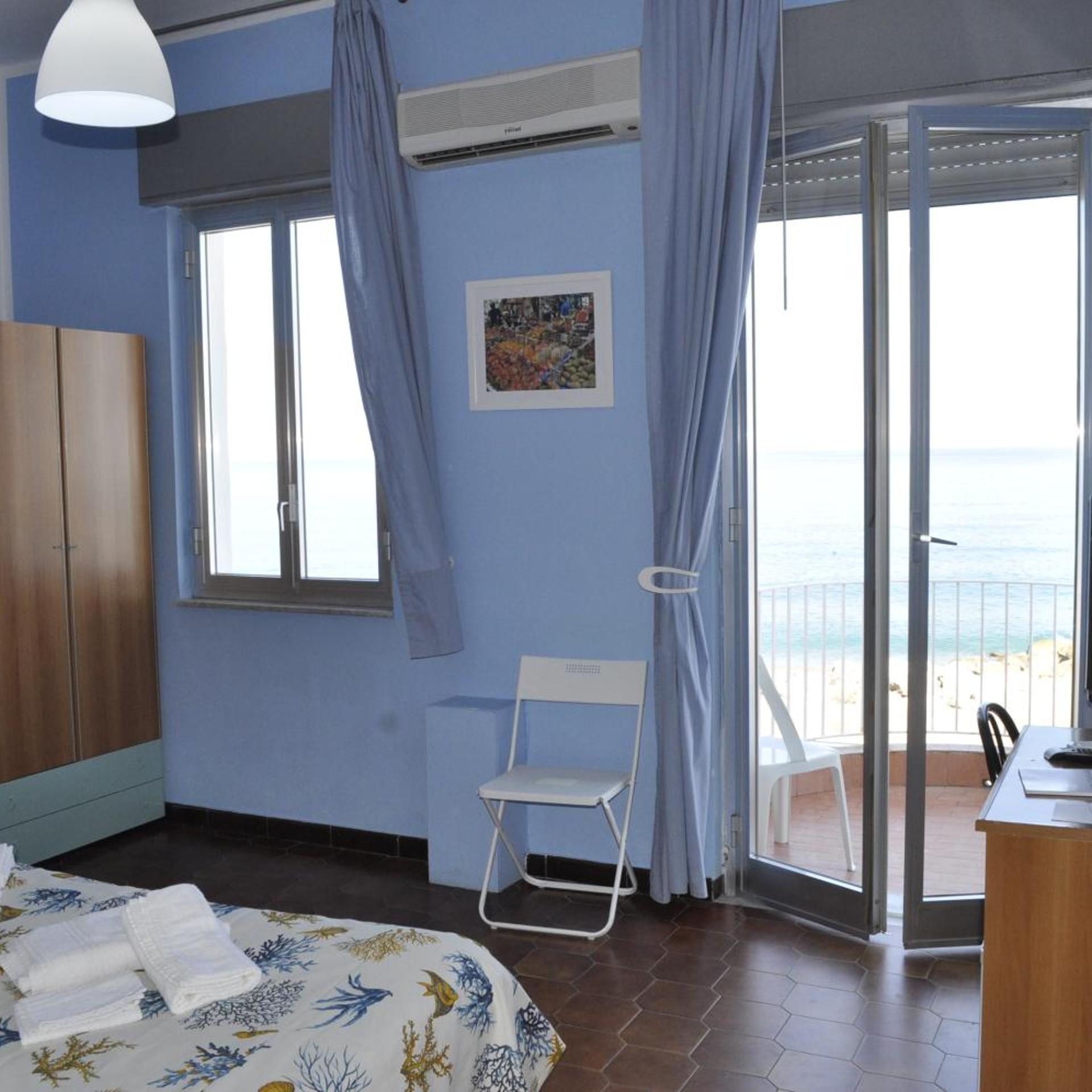 Room, Triple, Sea View, Hotel La Scogliera 9/10