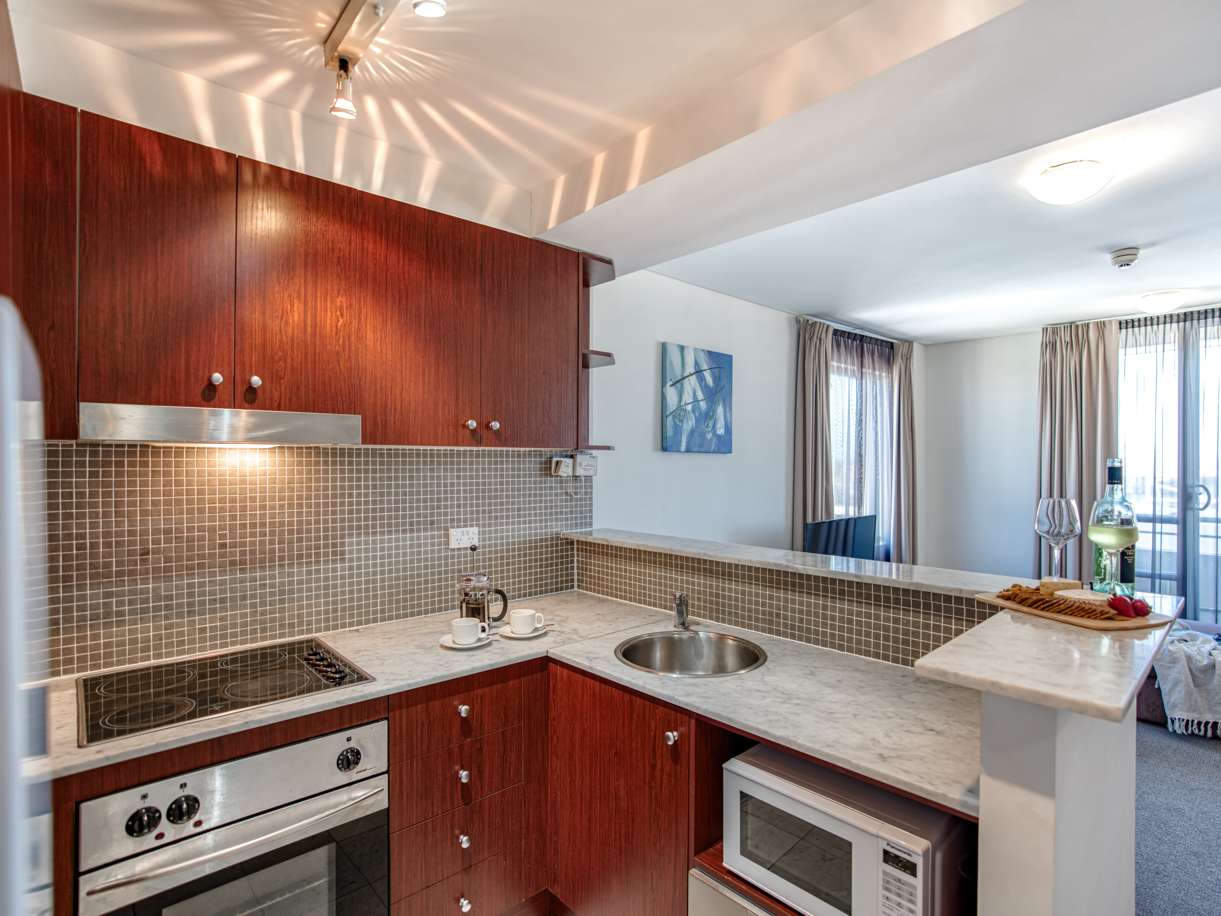 Park Regis Concierge Apartments 8/41