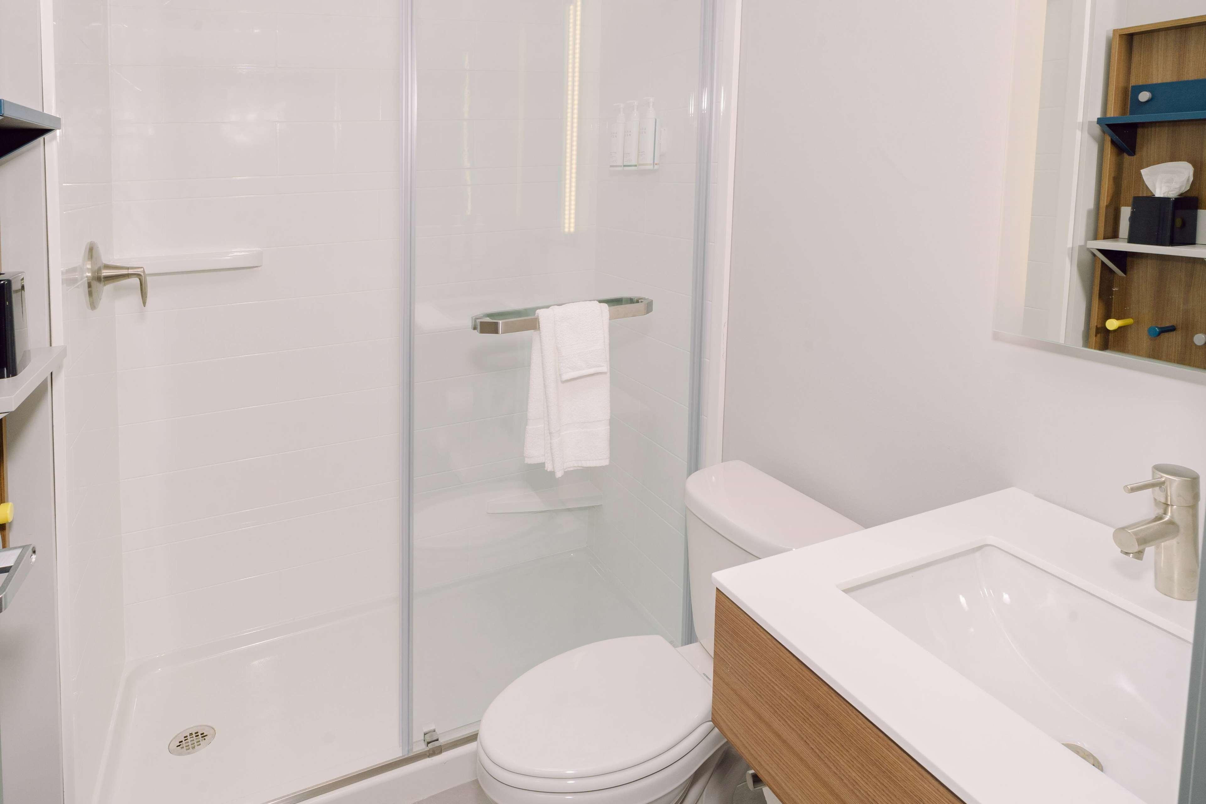 Microtel Inn & Suites by Wyndham Newark NY 26/27