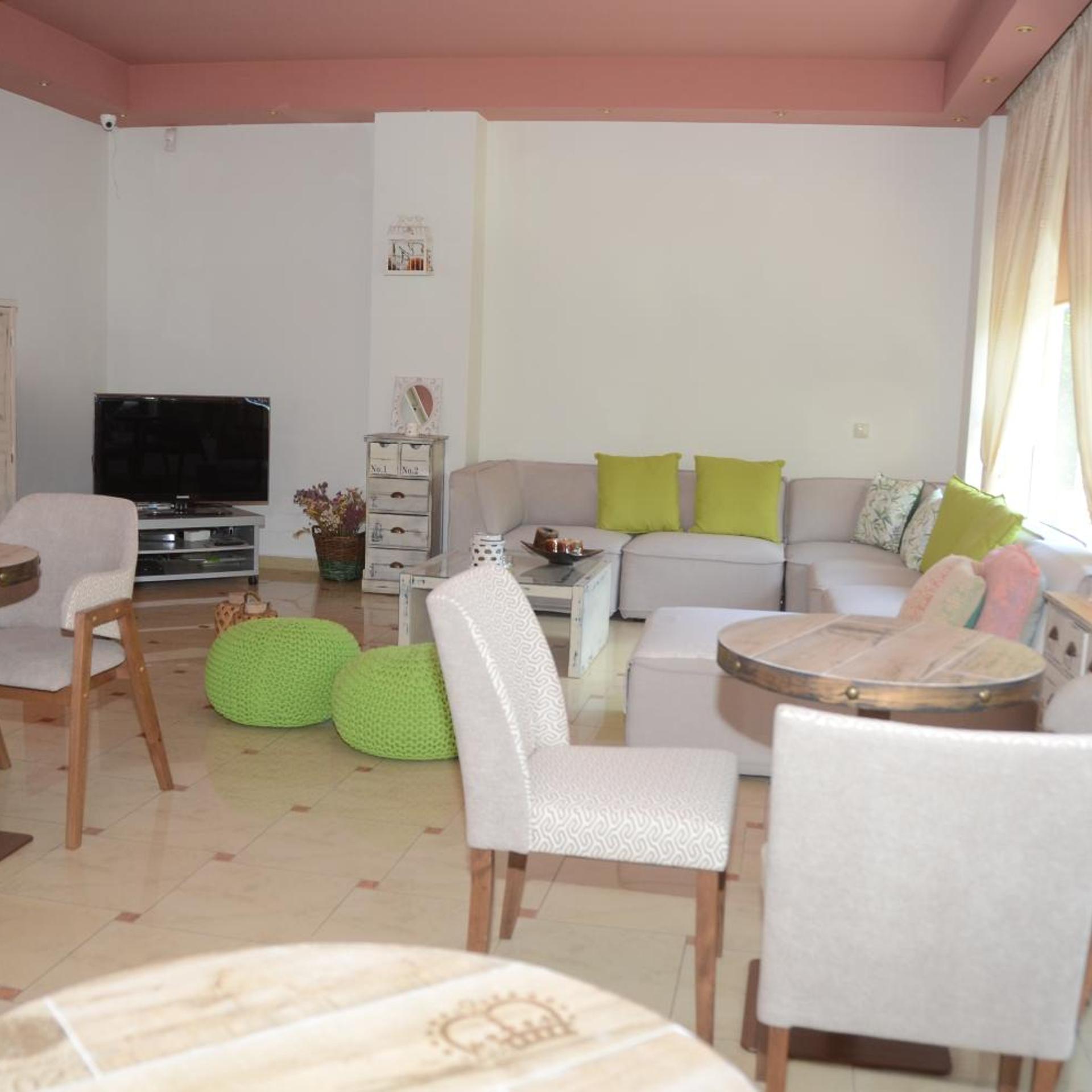 Ilion Hotel 39/48