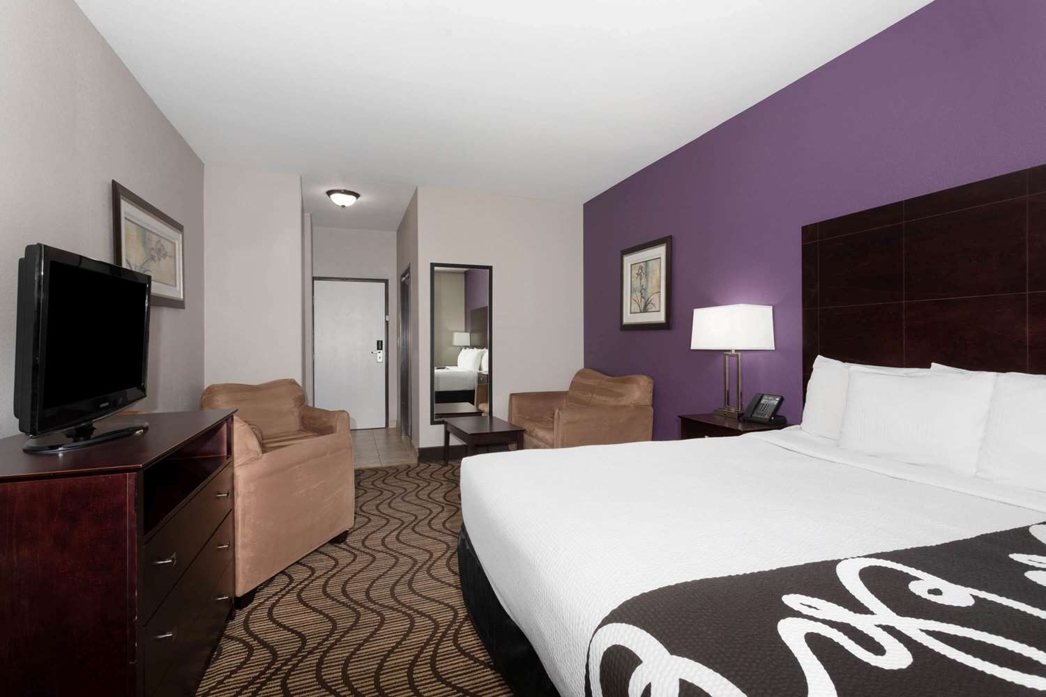 Baymont by Wyndham Henderson-Northeast Denver 16/58