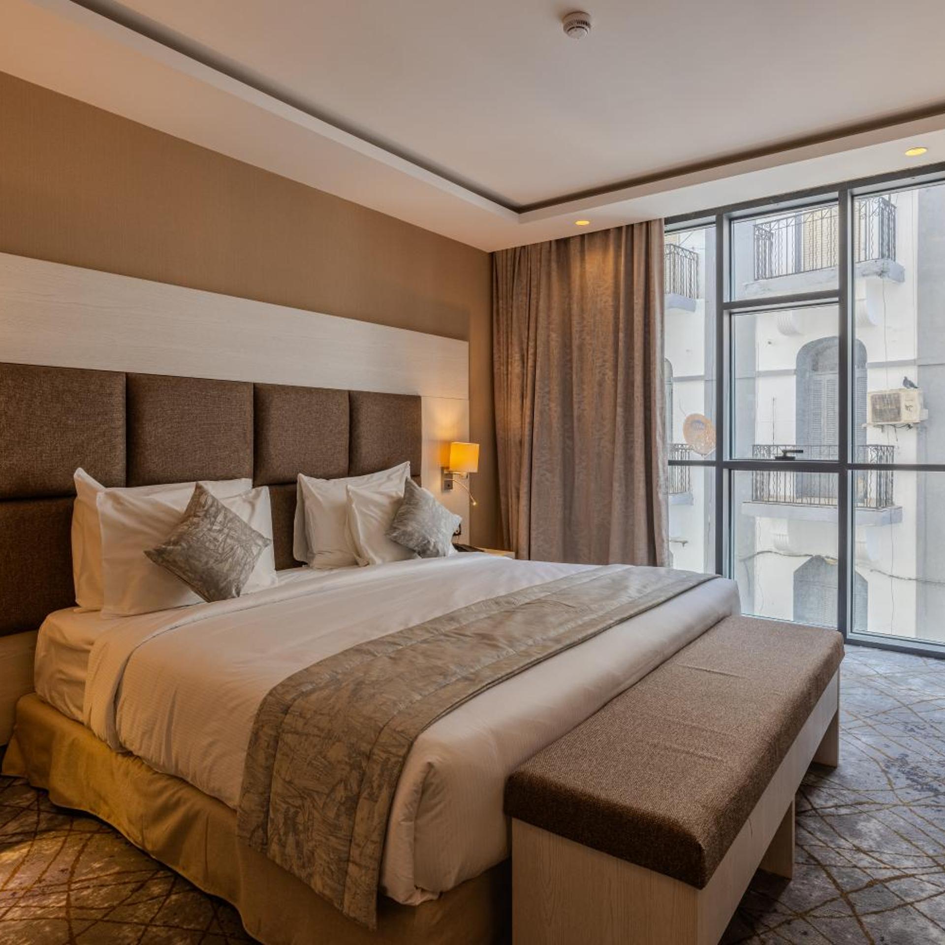 2H Hotel 13/61