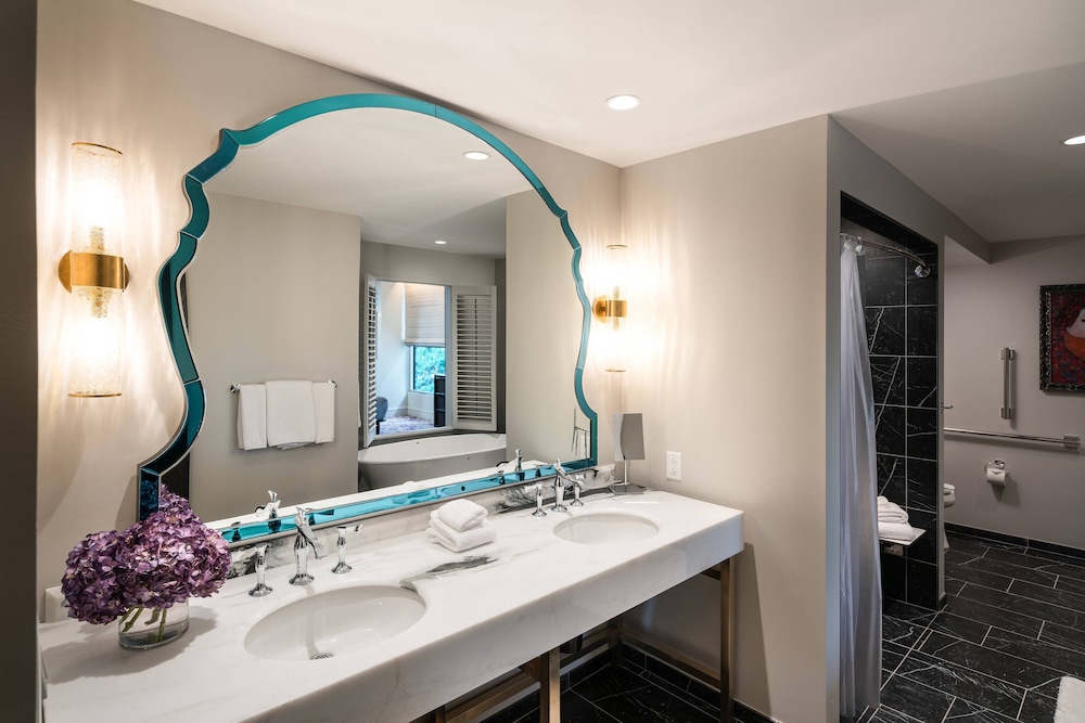Grand Bohemian Hotel Charlotte Autograph Collection 22/43