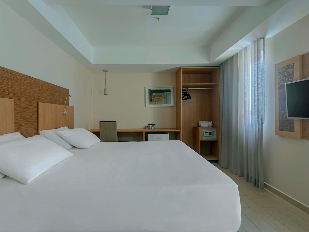 Standard, Double Bed, Accessible