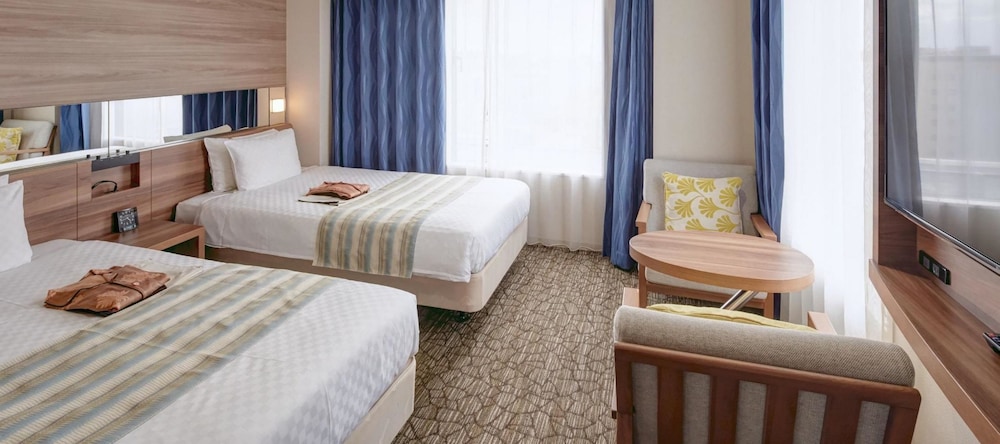 ALMONT HOTEL NAHA KENCHOMAE 14/71