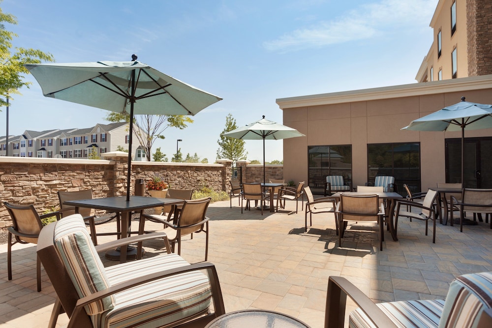 Hampton Inn & Suites Philadelphia Montgomeryville 29/37