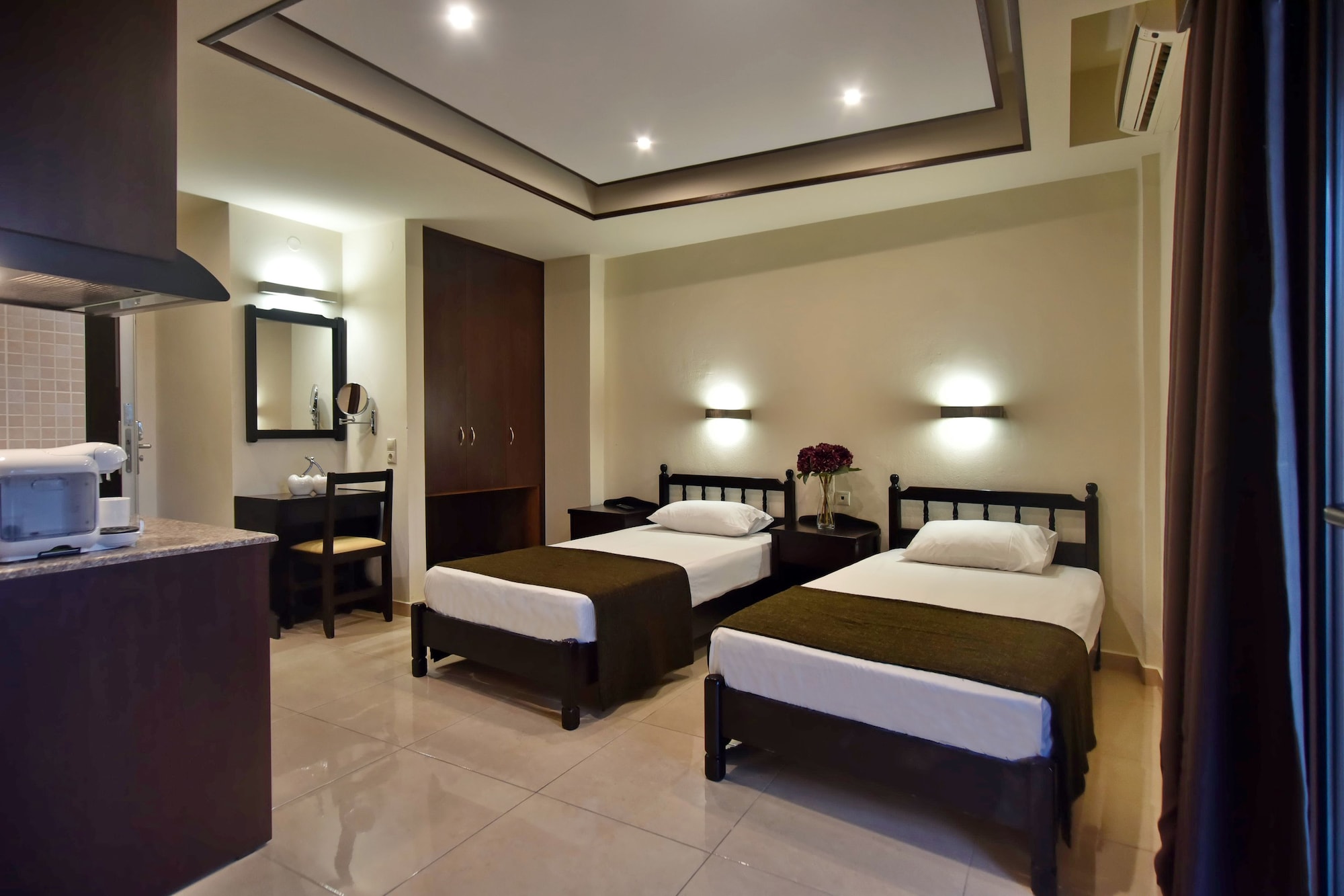 CLASSIC, TWIN BEDS