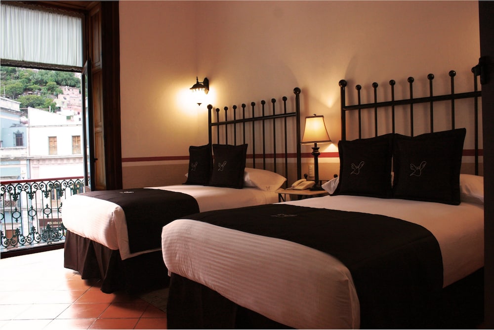 Hotel de la Paz 27/51