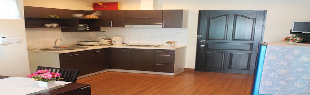 Patong Beach Phuket Villa Condo 7/50