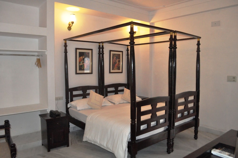 KOTRA HAVELI 24/50