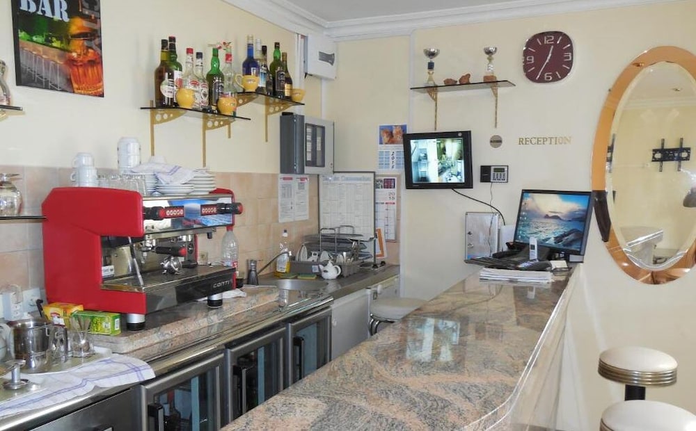 Hotel Le Petit Chateau 23/39