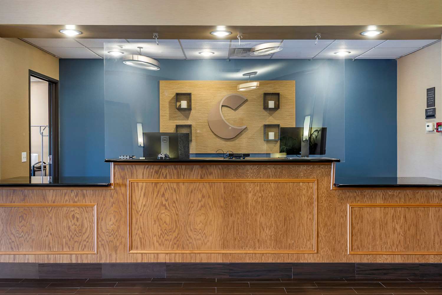 Comfort Inn & Suites Greenville I-70 6/34