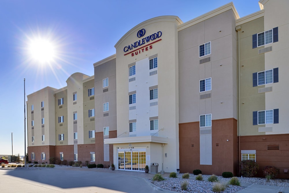 Candlewood Suites Kansas City Northeast 3/73