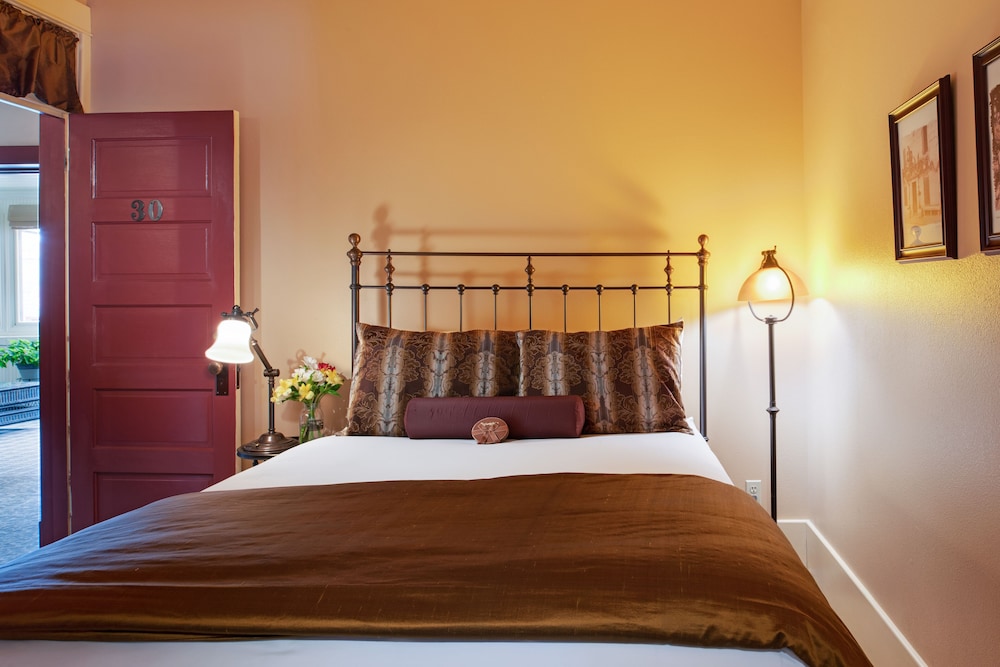 Chamberlin Inn 16/42