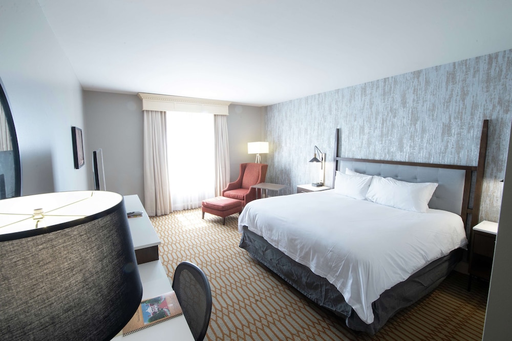 Virginia Crossings Hotel Conference Center 13/41