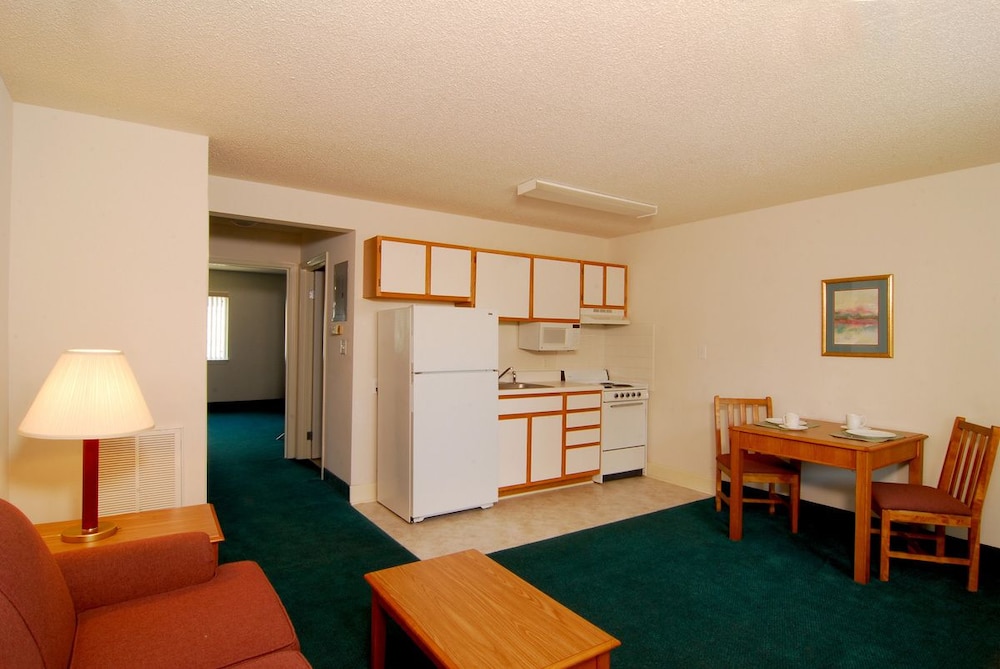 Affordable Suites Lexington 17/28