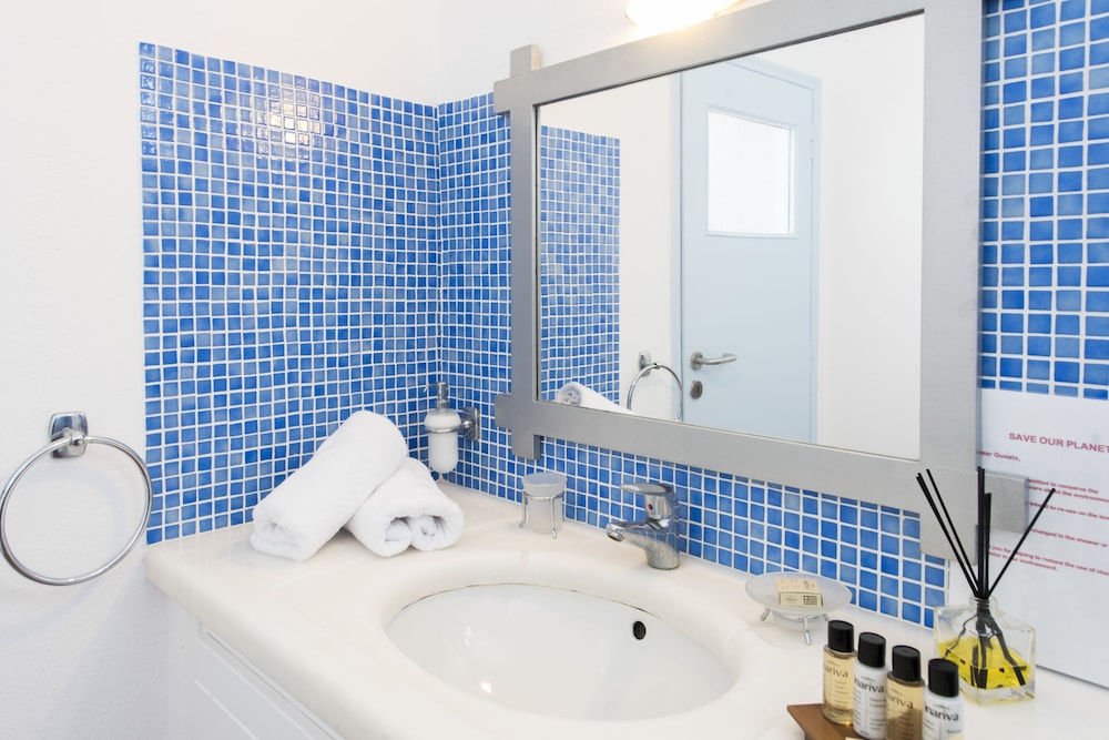 Kastro Suites 76/78