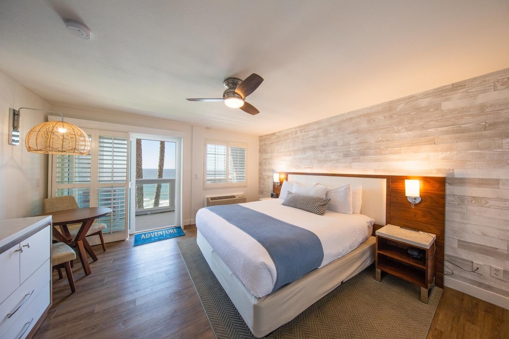 SeaCrest Oceanfront Hotel 14/70