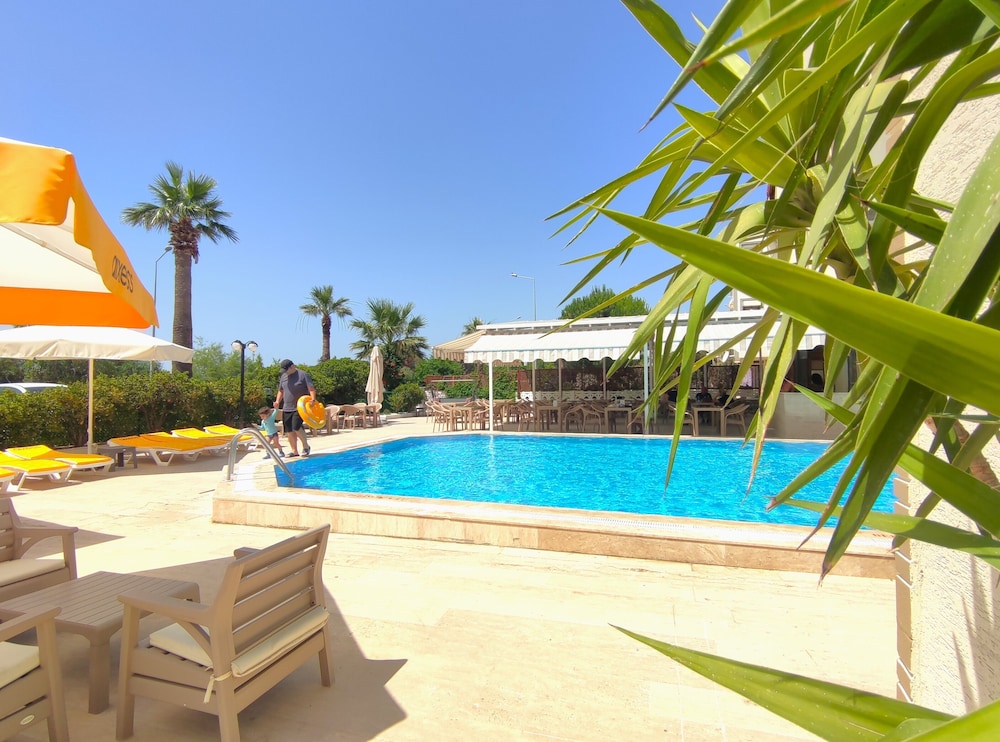 Mulka Hotel 40/48