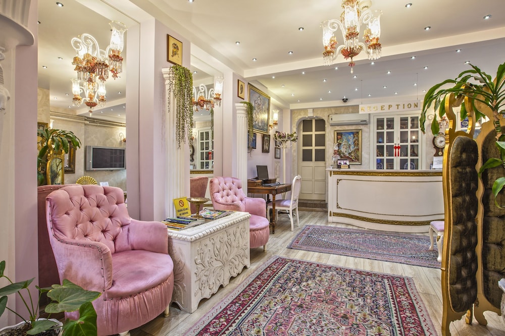 Romantic Hotel Istanbul 53/72
