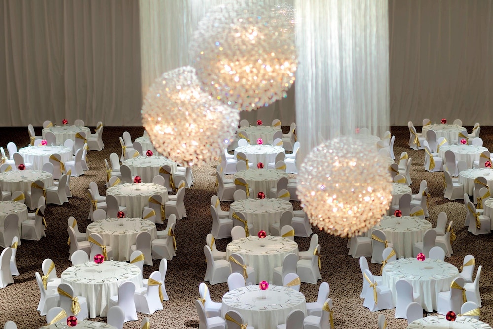 Le Meridien Dubai Hotel and Conference Centre 59/77