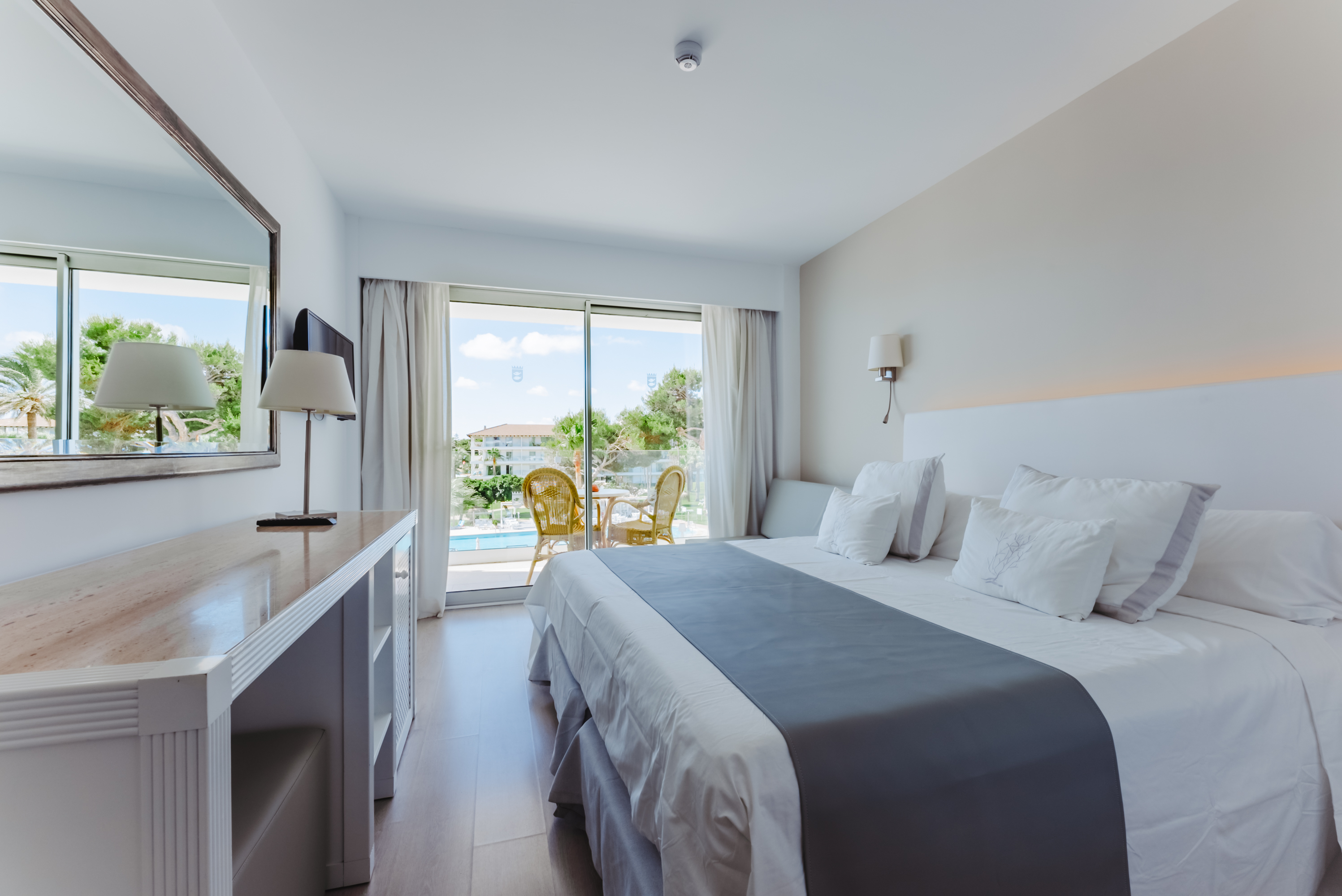 Room, Double Bed, Lateral Side Sea View, Balcony or Terrace