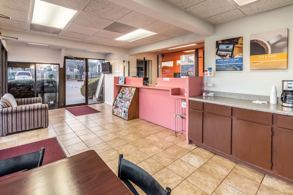 Motel6 Arlington, TX - UTA 7/28