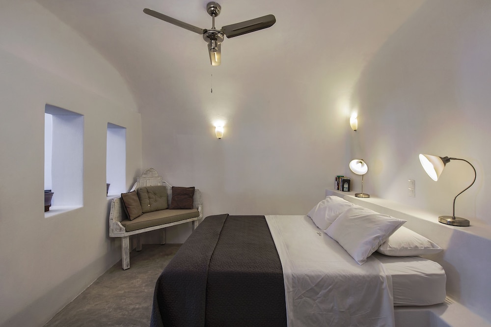 Theodora Suites - Adults Only 13/48