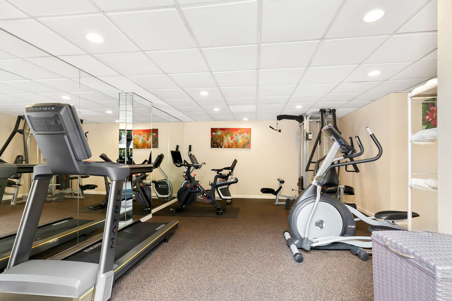 Best Western Plus Irvine Spectrum Hotel 15/33