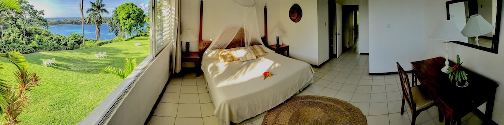 Goblin Hill Villas 4/50