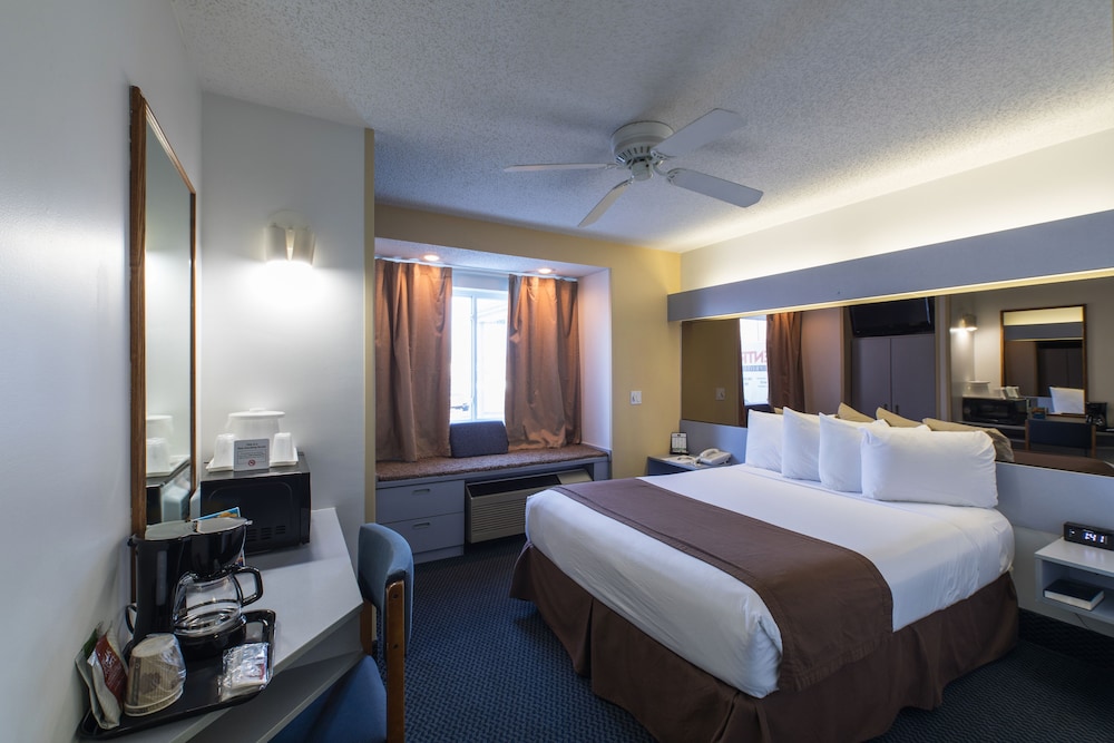 Quality Inn Mount Pleasant, MI 4/29