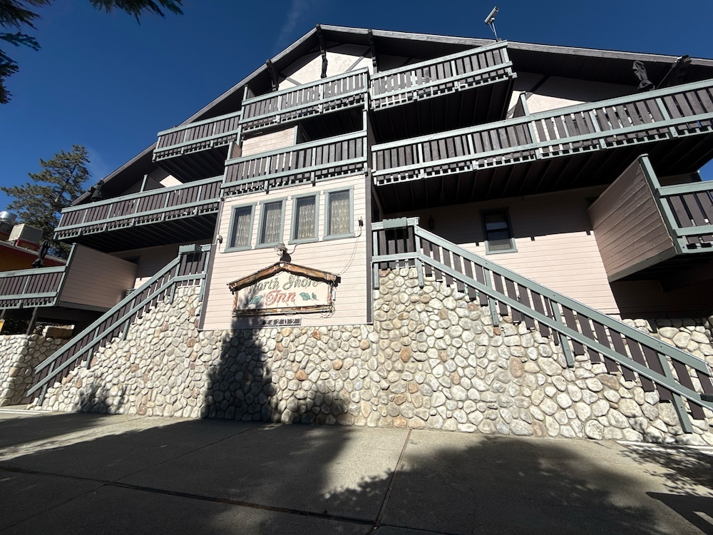 North Shore Inn 3/70